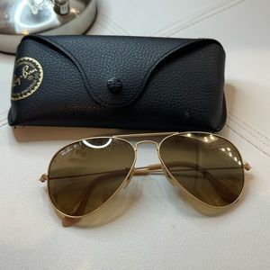 Rayban Womens large metal polarized aviators
